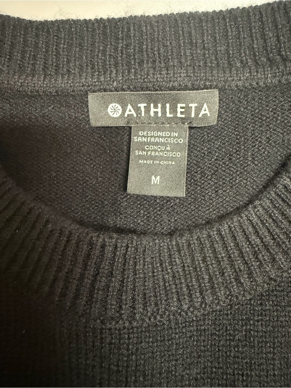 Athleta Alpine Crewneck Sweater Wool Cashmere Black Medium Classic Casual - Picture 8 of 9